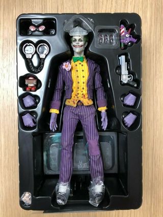 Hot Toys Joker Arkham Asylum Figura