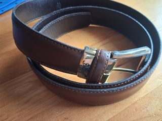 Corbatas y cinturón de piel