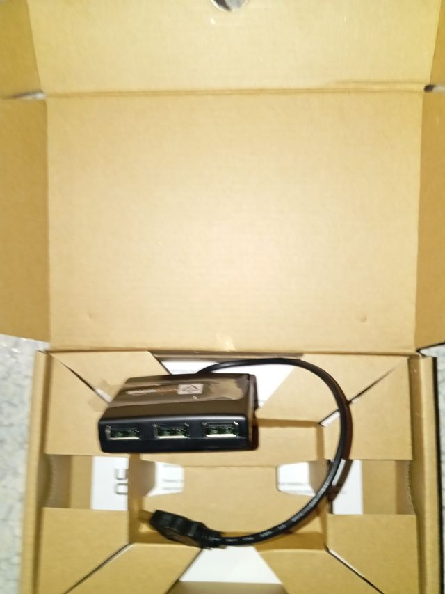 Amazon Basics Hub USB 2.0 4 Puertos