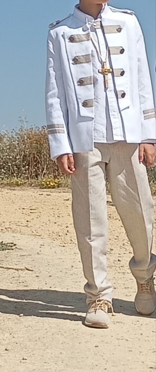 Traje de comunión niño blanco y beige talla 10