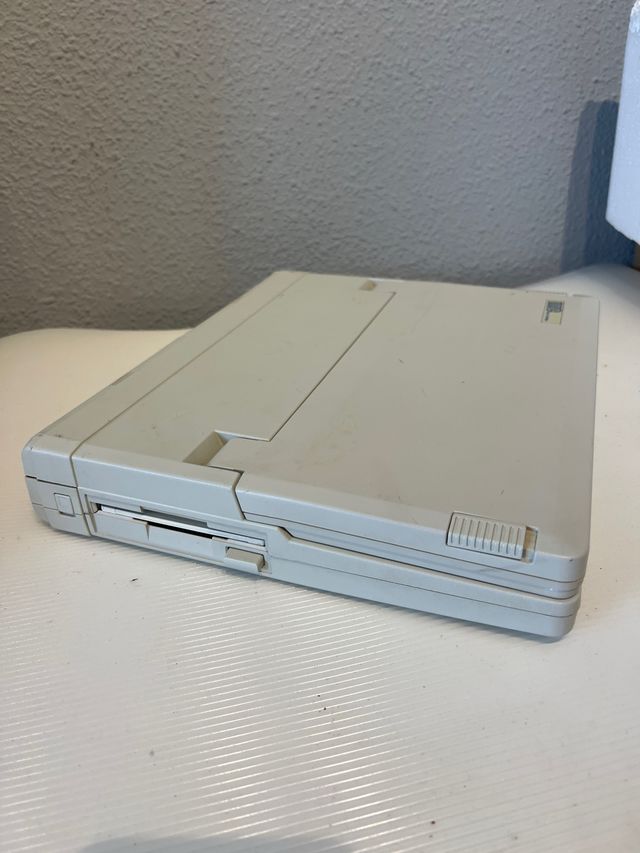 Computer portatile vintage IBM IMC 102NB