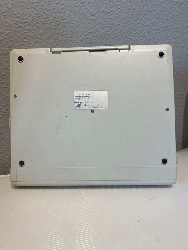Computer portatile vintage IBM IMC 102NB