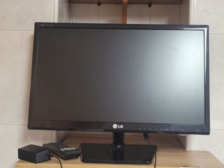 Televisor LG 22" Full HD