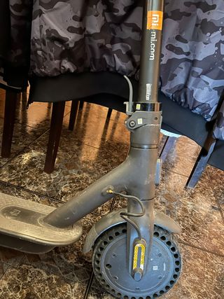 Patinete Xiaomi Mi Electric Scooter Essential