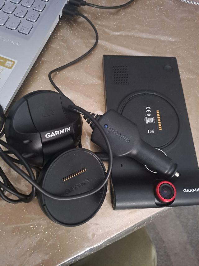 GPS Garmin NuvicamLM con cámara