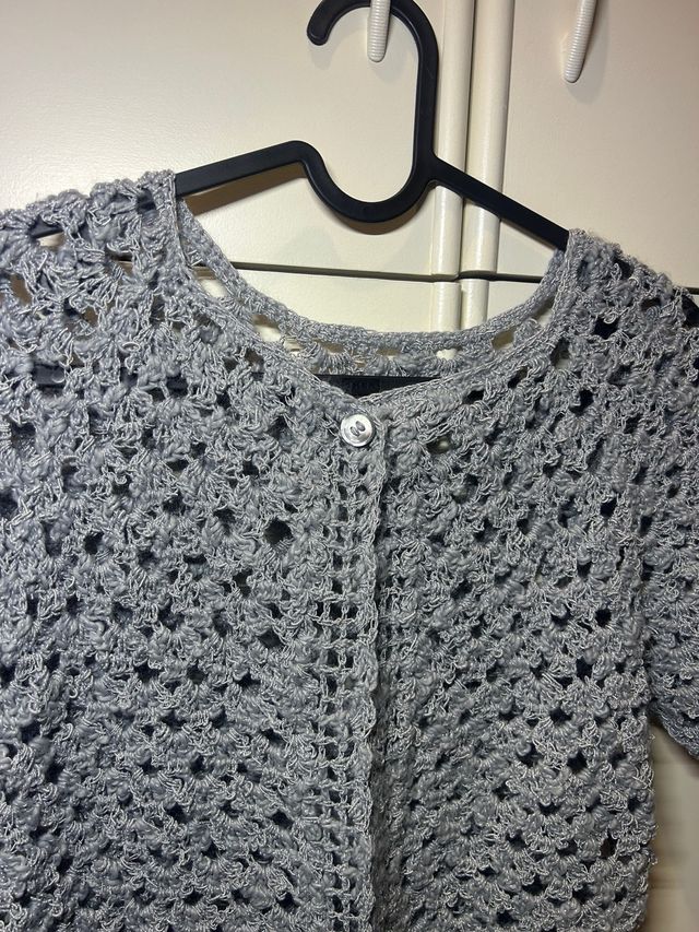 Giacca uncinetto manica corta grigia