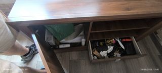 Mueble de salón madera oscura