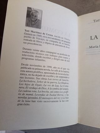 Libro La Comunera de Toti Martínez de Lezea