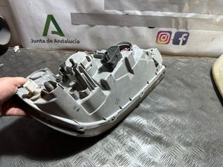 Faro Izquierdo Kia Carnival 2006