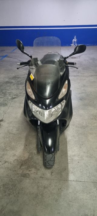 Suzuki Burgman 125 Negra