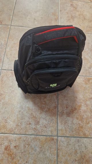 Mochila Cylance Negra y Roja