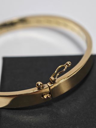 pulsera rigida de oro de primera ley