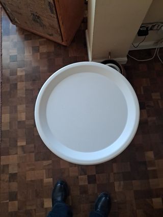 Mesita auxiliar con almacén 