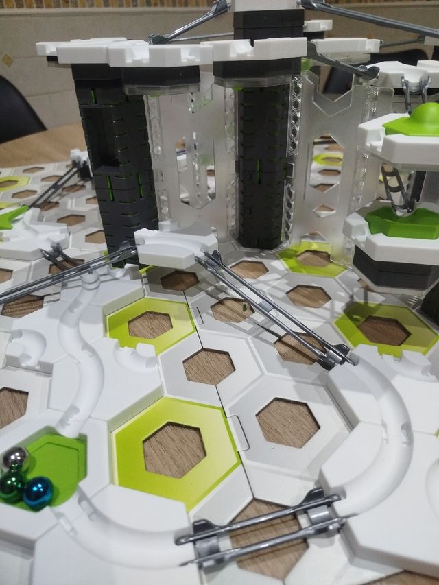 Gravitrax Pro Starter Set Vertical