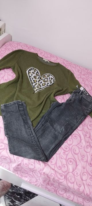 Conjunto Ropa Mujer: Jersey Verde y Pantalón Gris