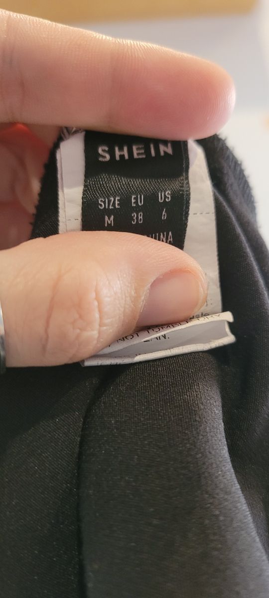 Pantalón de pinzas negro