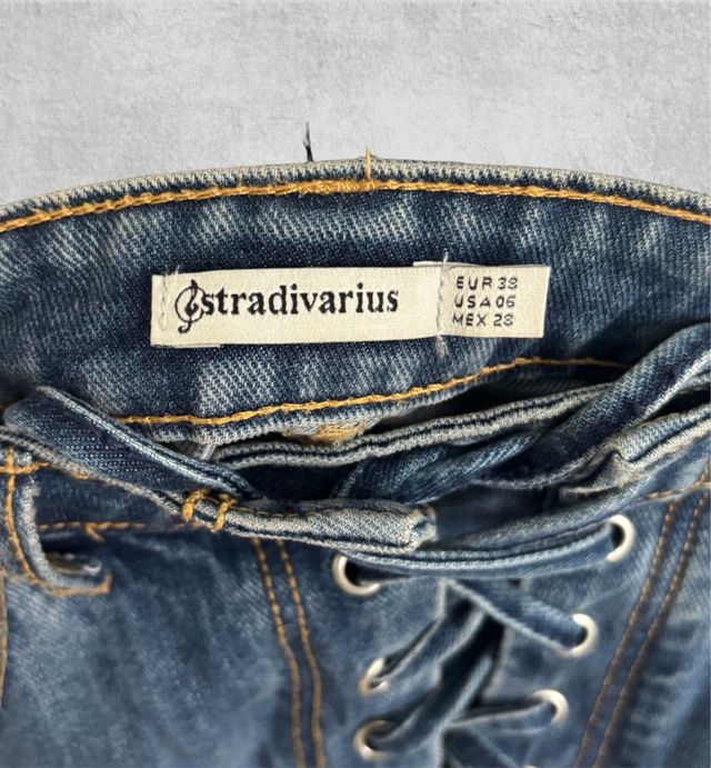 Falda vaquera Stradivarius con cordones