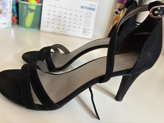 Sandalias de tacón negras