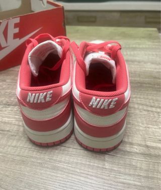 Nike Dunk Rosa y Blanco