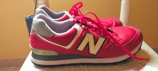 Zapatillas New Balance Talla 44 Rojas. Modelo 574 