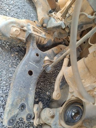 BRAZO SUSPENSION DELANTERO IZQUIERDO HONDA CR-V (RE)