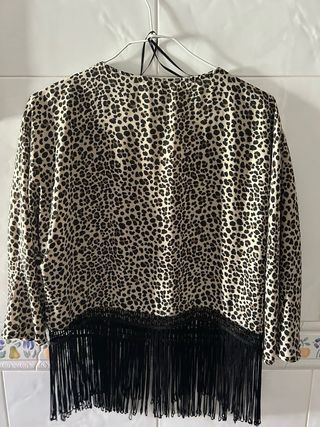 Blusa H&M Leopardo con Flecos