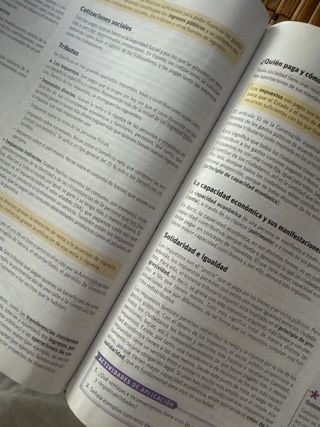 Economía. 1 Bachillerato. Savia (Spanish Edition)