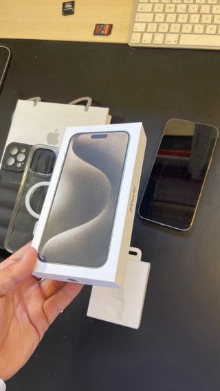 iPhone 15 Pro Max 256 GB Gris + Funda Original