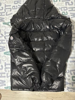 Chaqueta Moncler con capucha
