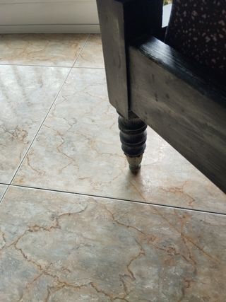 Sillón de madera antiguo