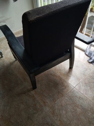 Sillón de madera antiguo