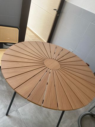 Mesa de terraza redonda pvc  y metal