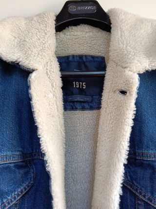 Cazadora vaquera 1975 forrada Talla L de Zara Man