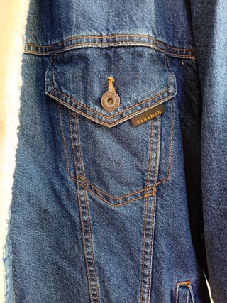 Cazadora vaquera 1975 forrada Talla L de Zara Man