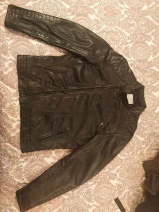 Chaqueta de Piel Mango Negra