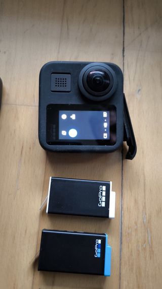 Cámara GoPro MAX + Cargador + 4 Baterías