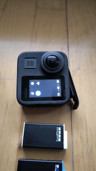 Cámara GoPro MAX + Cargador + 4 Baterías