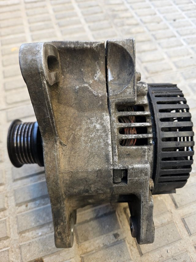 Alternador Valeo 90A.Para wolkswagen trasporter t4