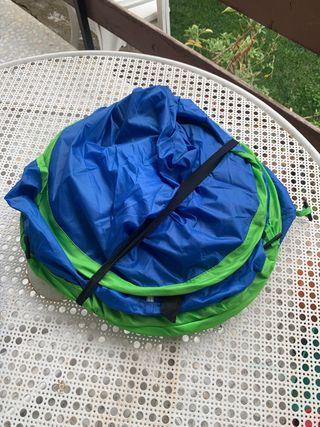 Tienda de campaña para bebé azul y verde