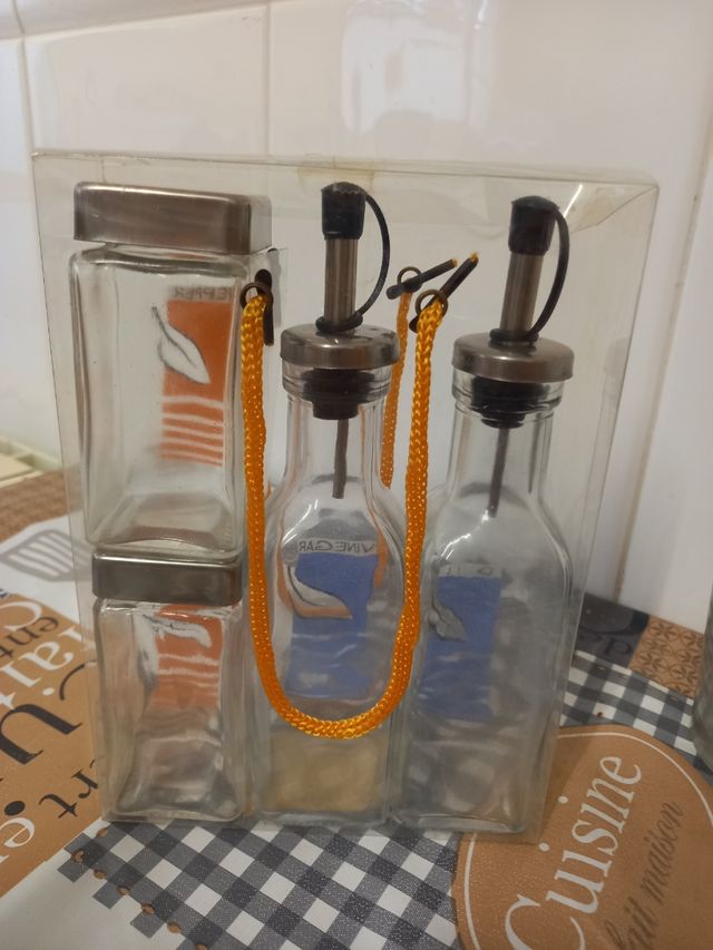 Juego Aceitera, Vinagrera, Salero y Pimentero