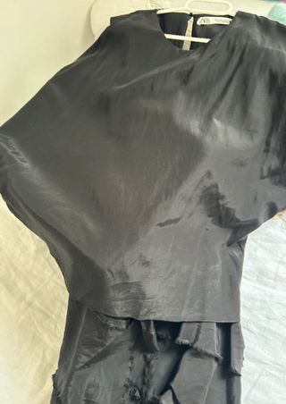 Vestido Zara volantes negro