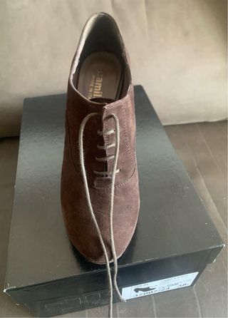 Botines de tacón marrones