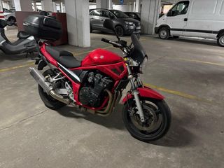 Suzuki GSF Bandit 650 Roja
