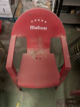 Silla Mahou Roja Plástico