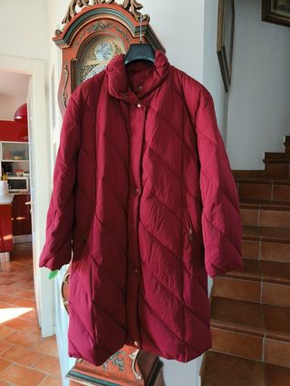 Piumino Lungo Colore Borgogna Taglia XL