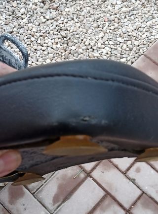 Taco asiento moto negro