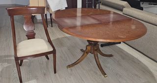 Mesa comedor extensible y 4 sillas madera