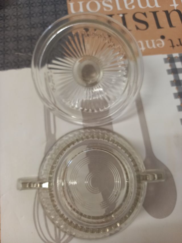 Azucarero antiguo de cristal