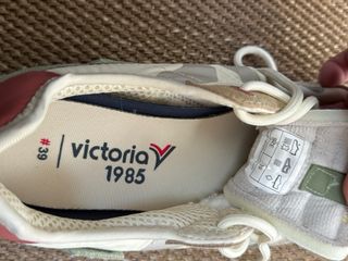 Zapatillas Victoria Beige/Blanco Talla 39