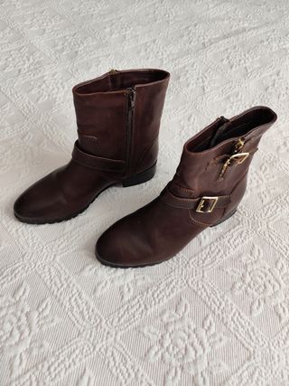 Oferta! Botín de piel fina Cortefiel marrón oscuro